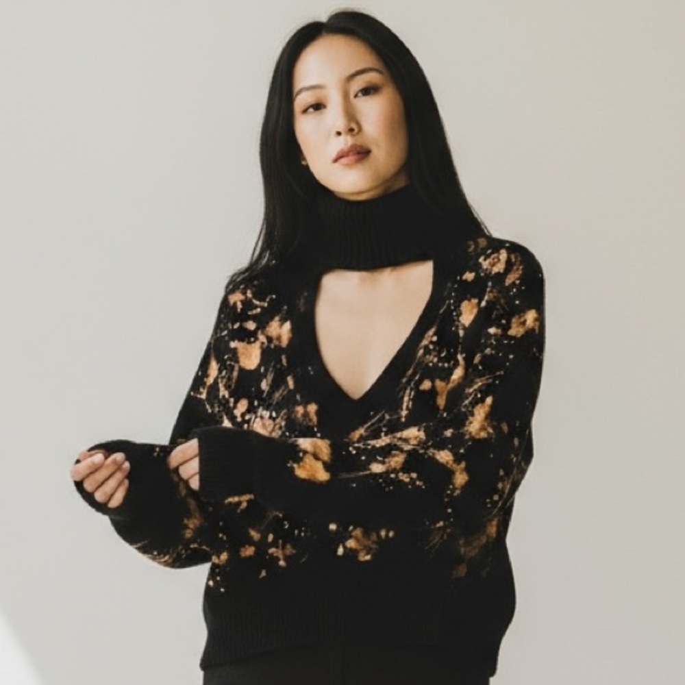 HONEY PUNCH - RICH BLACK WITH GOLDEN COLOR TIE DIE - EXC COND- SIZE SMALL -‎ B15